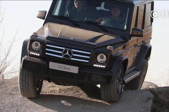 视频：奔驰 G Class 试驾，三把锁