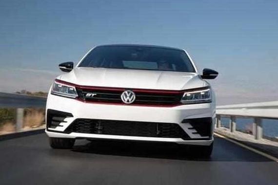 全新2018款帕萨特, 新配置太亮眼, 预售价20万