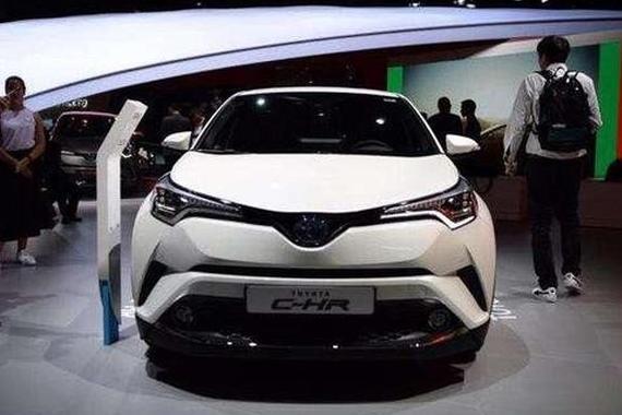 丰田CHR或年底上市！售11.8万，配四驱油耗3.7