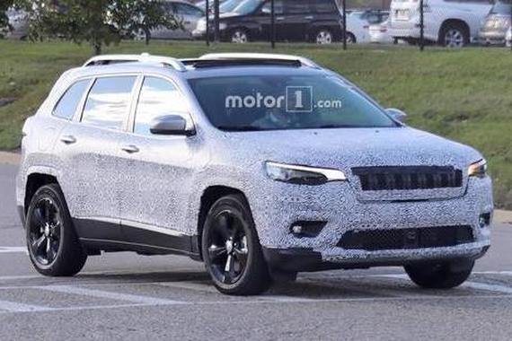 新款Jeep自由光谍照 或2018初发布