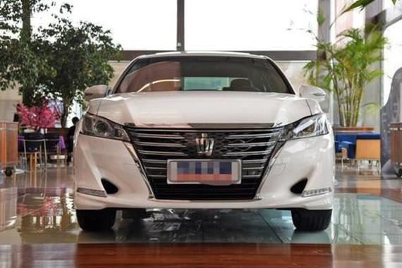 丰田的皇冠和锐志哪个好？是同样的发动机吗？