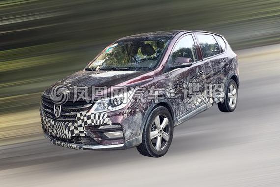 全新宝骏560路试谍照曝光 轴距加长