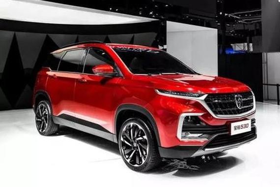 内饰、动力全曝光，宝骏530与哈弗H6你选谁？