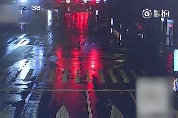 宝马男酒驾撞老人致死：飞速顶行57米