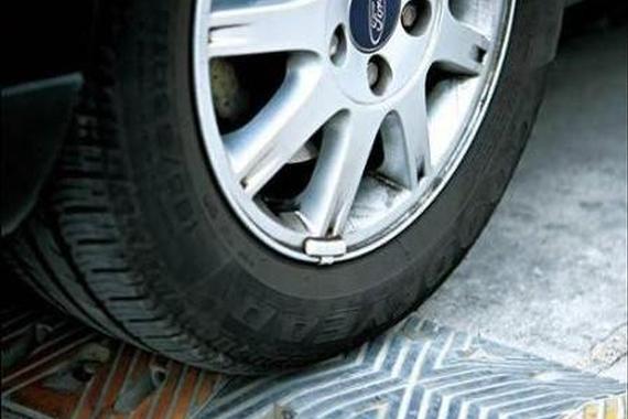 最毁车的几个坏习惯，你却以为在保护车！