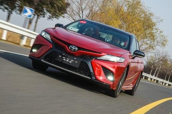 脱胎换骨能否重回巅峰 试驾第八代凯美瑞