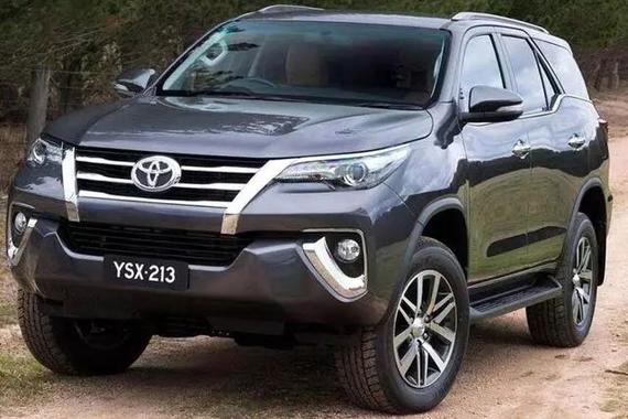 丰田又一款硬汉在低调中爆发，仅24万标配四驱，比普拉多更霸道！