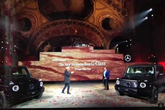 视频：奔驰邀请了一位神秘嘉宾发新G级！