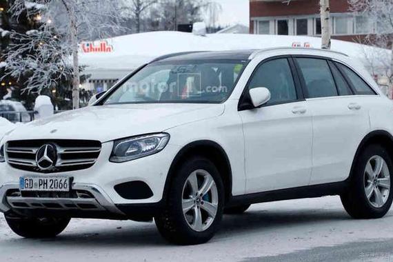 奔驰新款GLC内饰曝光 预计2019年上市