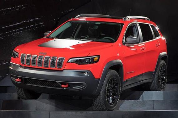 回归传统设计思路  新款Jeep自由光静态解析