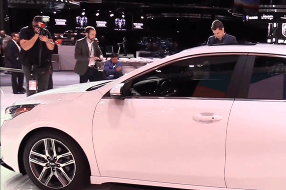 19款起亚售价才7万多, 超高的配置, 大气的外观