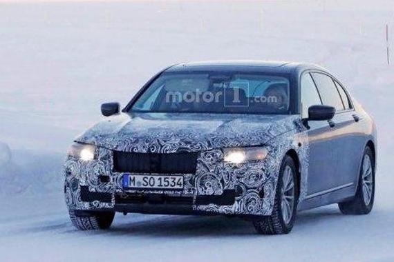曝宝马7系路试谍照 或2019年年底亮相