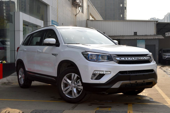 十万适合抄底这2款国产SUV，空间大、配置足