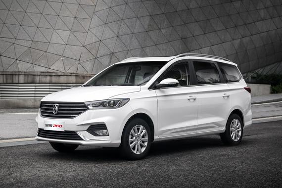 采用6座布局 宝骏360官方实拍图曝光