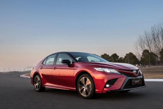 从零开始，重回巅峰之作！试驾全新丰田凯美瑞混动版