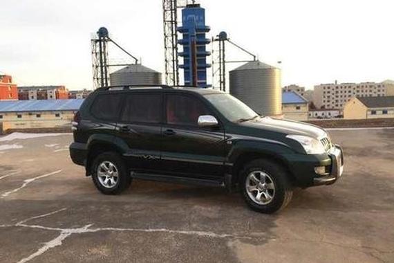 最经典的丰田普拉多 油耗比陆巡都高 却倍受国人追捧