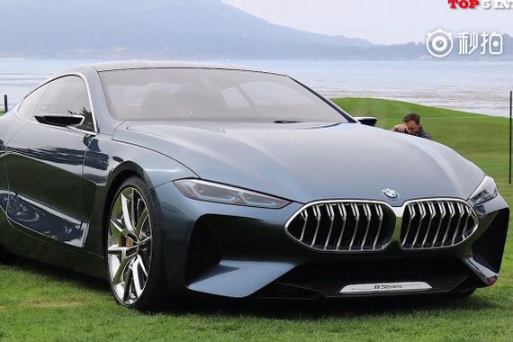 视频：宝马8系概念车和Z4概念车在圆石滩亮相