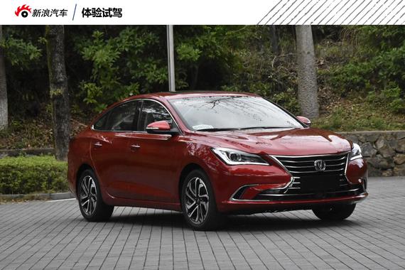 长安双子星 试驾第二代逸动与逸动DT