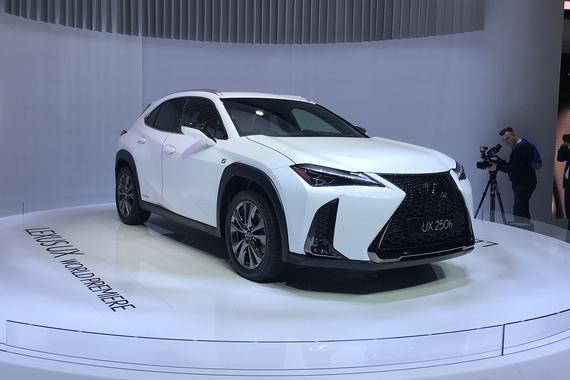 2018日内瓦车展：雷克萨斯UX正式发布