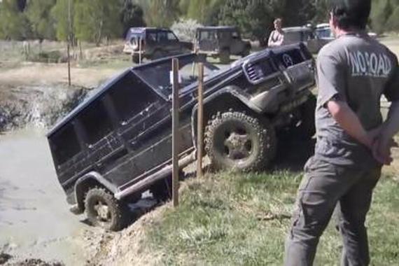 视频：丰田普拉多 VS 路虎揽胜 VS 奔驰G