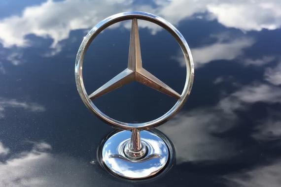 紧跟大众 奔驰再下一城 全球电池厂达6座