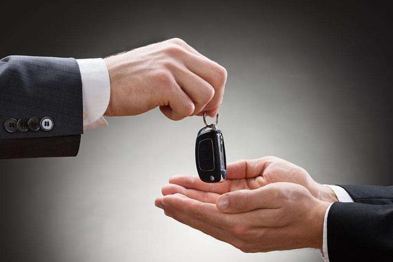 汽车315|《办法》实施未足一年 加价销售却玩上“易容术”