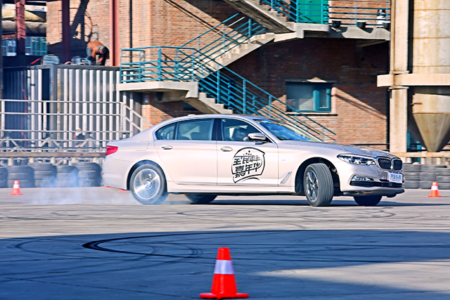 汽车头条APP圣诞节上演“全民车手嘉年华”活动