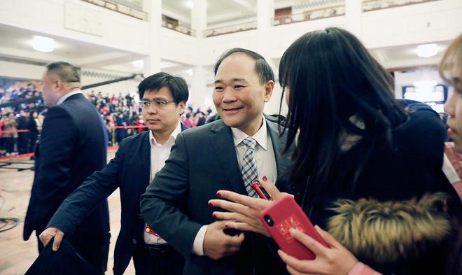 德媒:李书福本想与宝马合作 被拒绝后和戴姆勒联姻