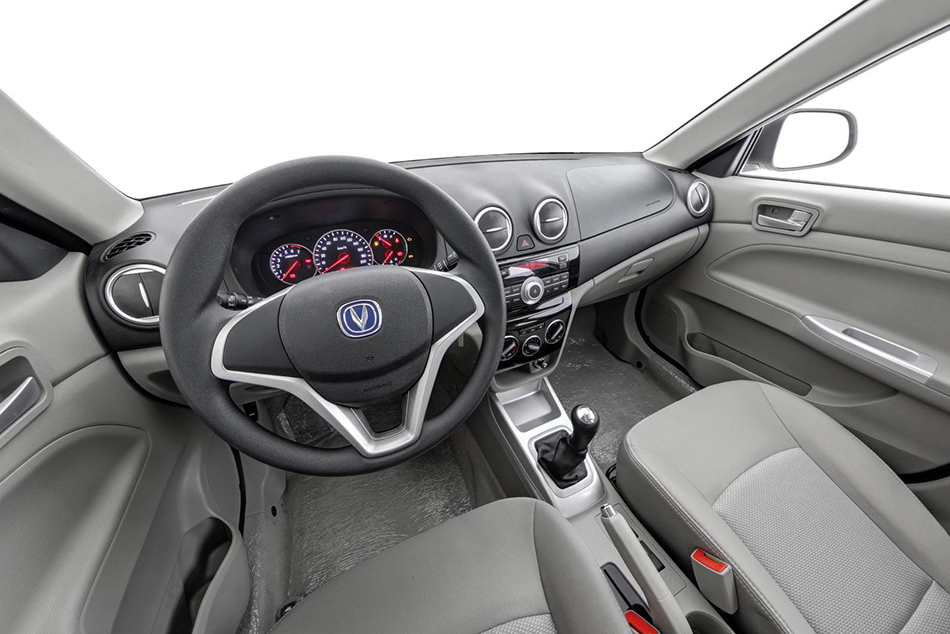 速递!新鲜的“小型三厢车“资讯全在这，看我就够了