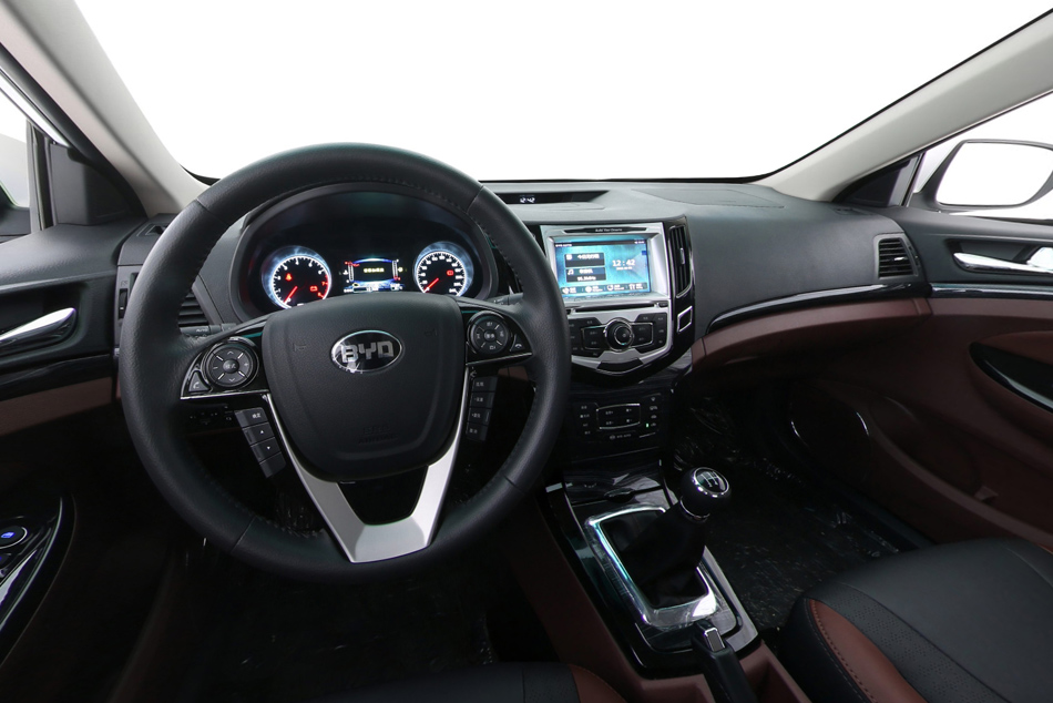 最新最全的“5-10万三厢车“资讯都在这里，不容错过