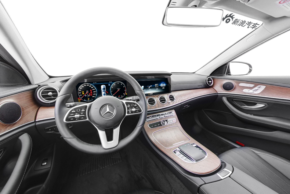 这里有“50-70万三厢车“的最新资讯请不要错过