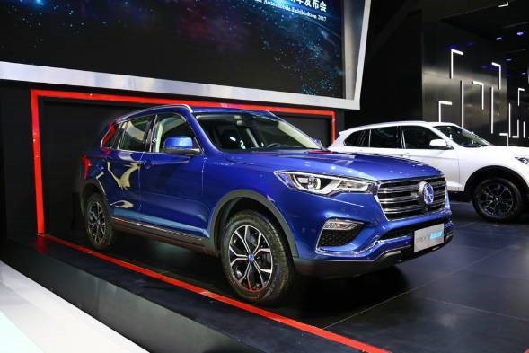 X7 PHEV定位于 “三擎四驱智能SUV”