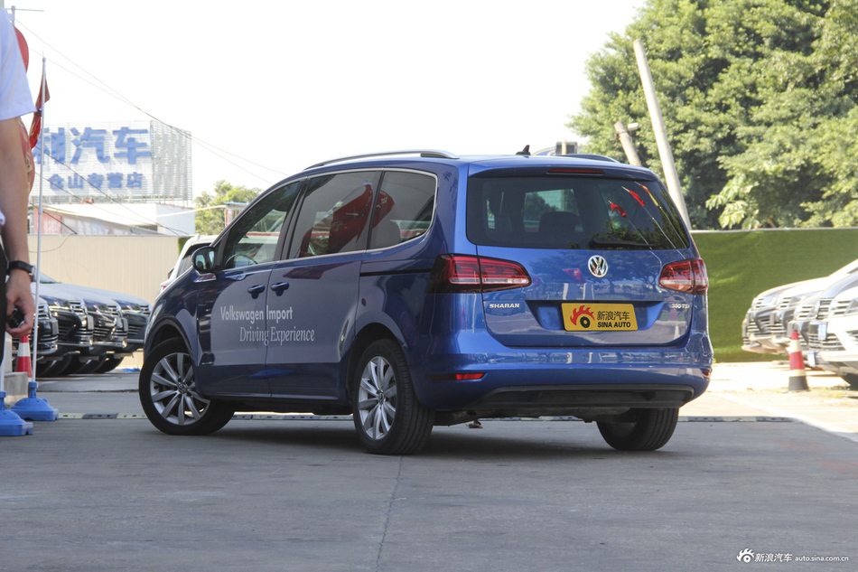 2018款夏朗2.0T自动旗舰型7座380TSI