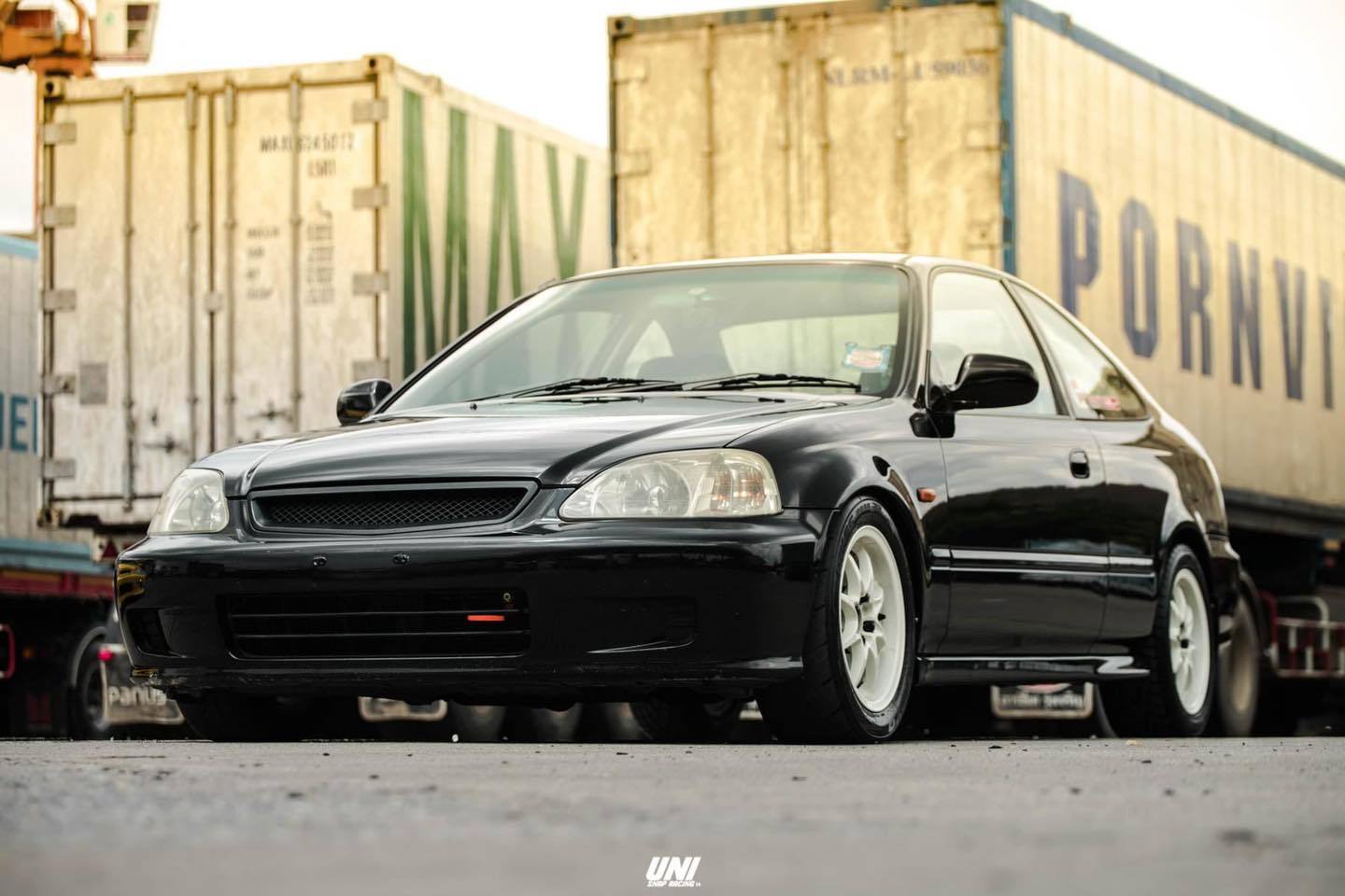 泰仔喜欢把玩的 本田思域 EK Coupe!