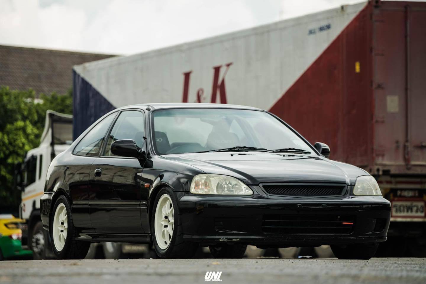 泰仔喜欢把玩的 本田思域 EK Coupe!