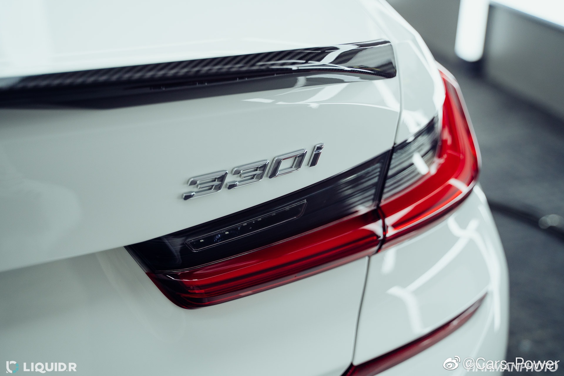 白色宝马330i + M Performance套件 B不B 你来说!