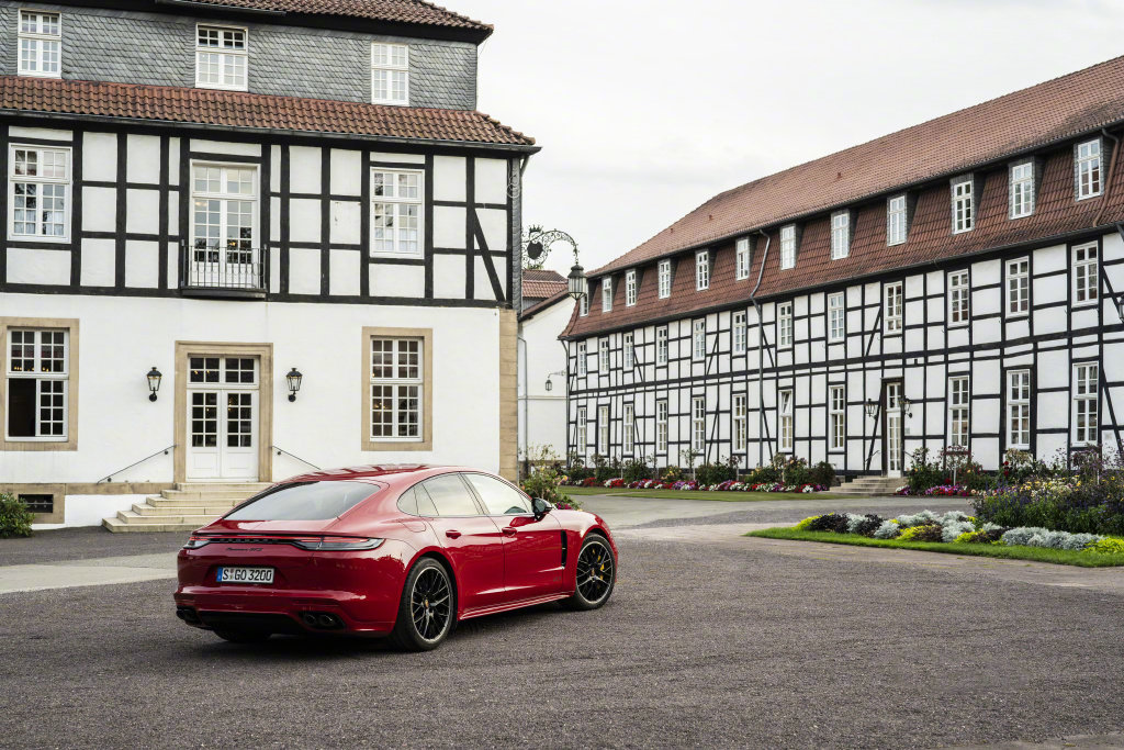 2021 Porsche Panamera GTS 既漂亮又运动，诱惑力满分！