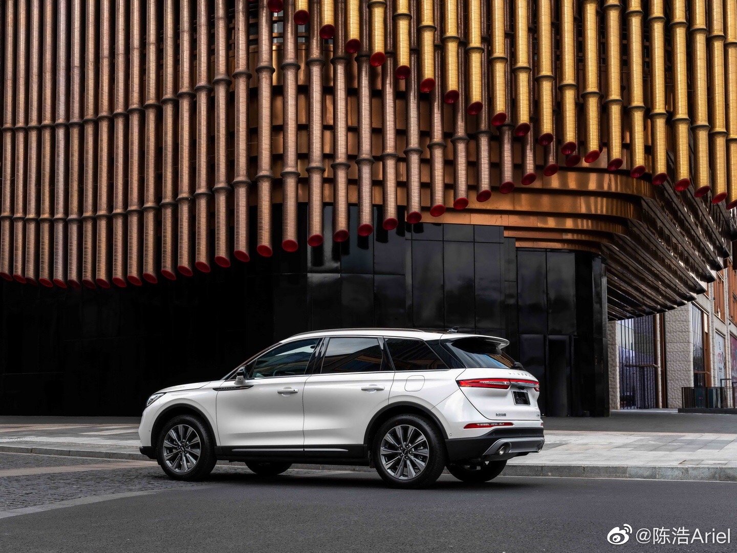 今晚林肯采用新颖的云直播方式上市发布了新车型:冒险家