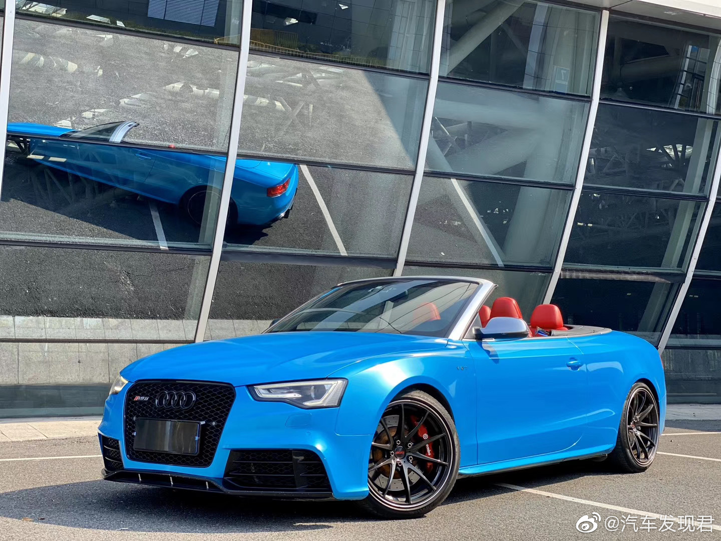 奥迪S5敞篷,3.0T原车白色贴冰淇淋蓝已变更 napa真皮红内