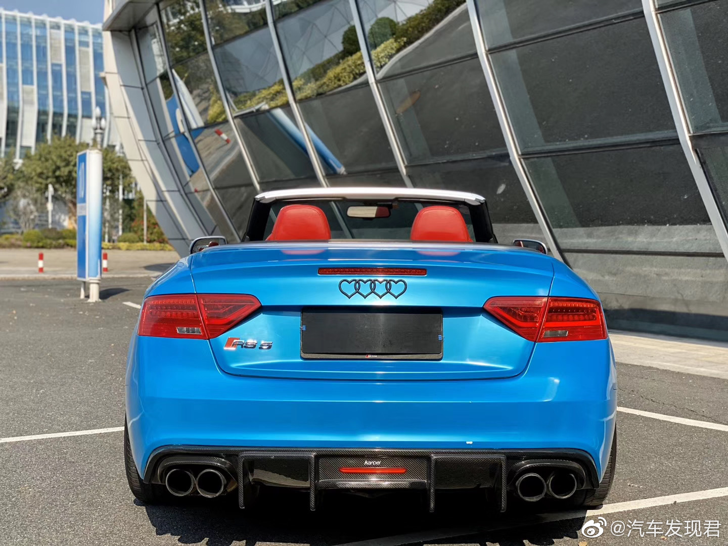 奥迪S5敞篷,3.0T原车白色贴冰淇淋蓝已变更 napa真皮红内