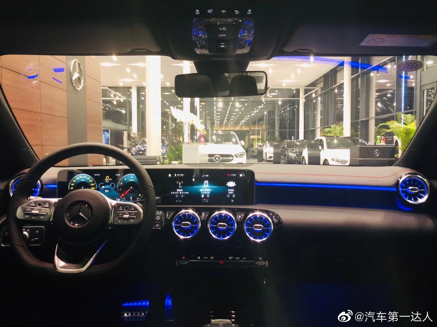 唯美，独型全新梅赛德斯-奔驰CLA四门轿跑车