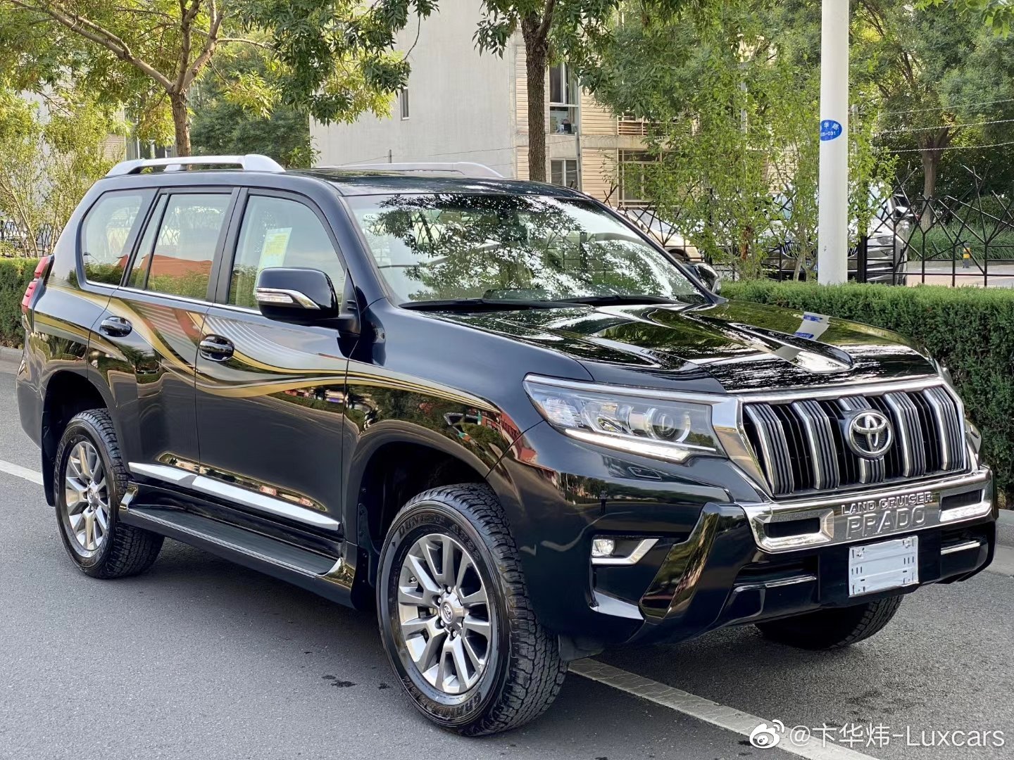 汽车美图赏析:传说中最顶配的丰田霸道2700