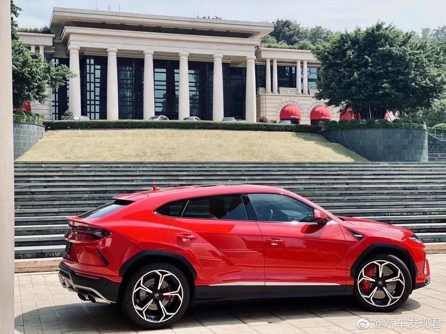 19年兰博基尼Urus越野车,4.0T 双红搭配