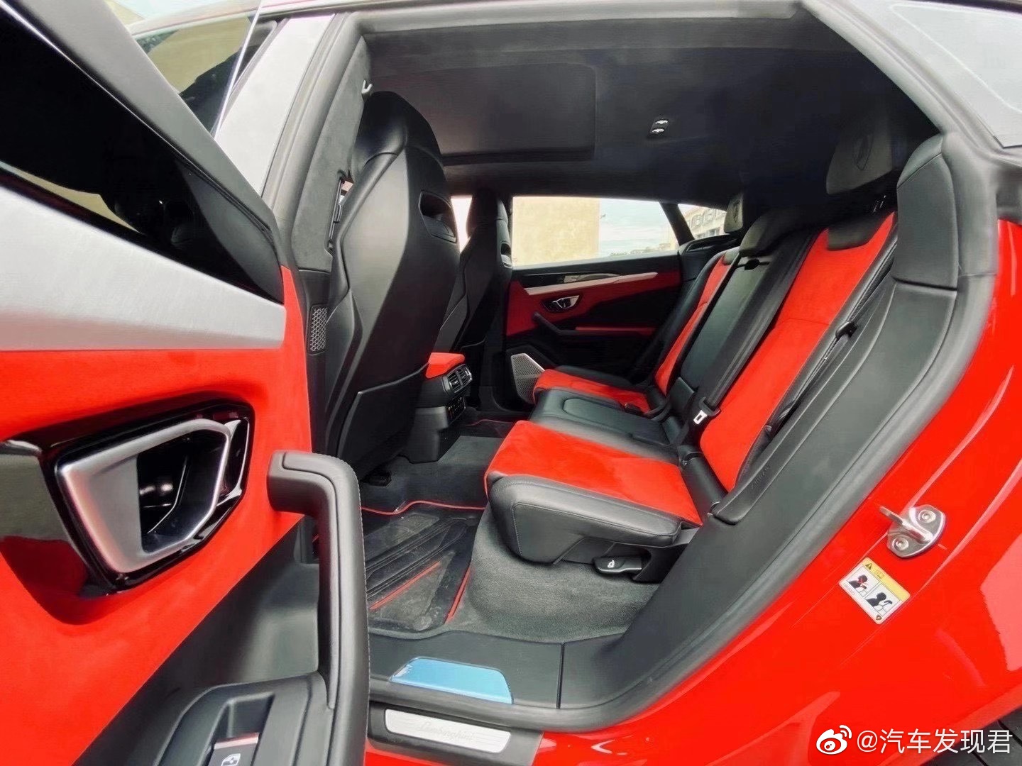 19年兰博基尼Urus越野车,4.0T 双红搭配