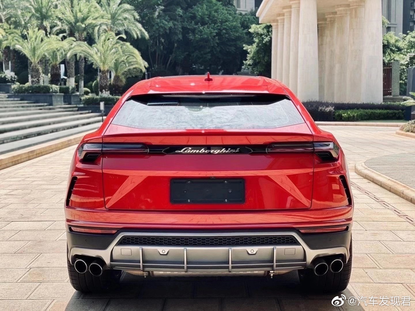 19年兰博基尼Urus越野车,4.0T 双红搭配