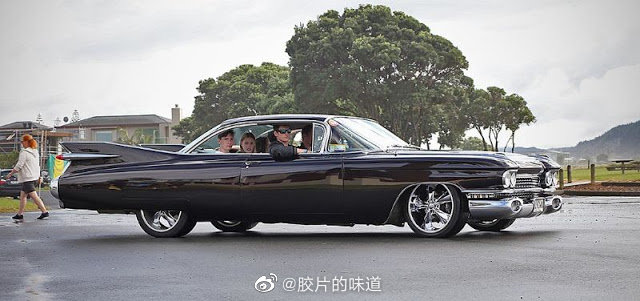 1959 年的凯迪拉克 DeVilles 系列汽车。