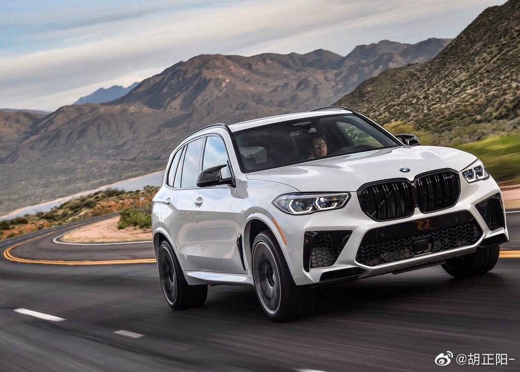 626马力BMW X5M雷霆版,零百3.8秒,喜欢哪个颜色的?