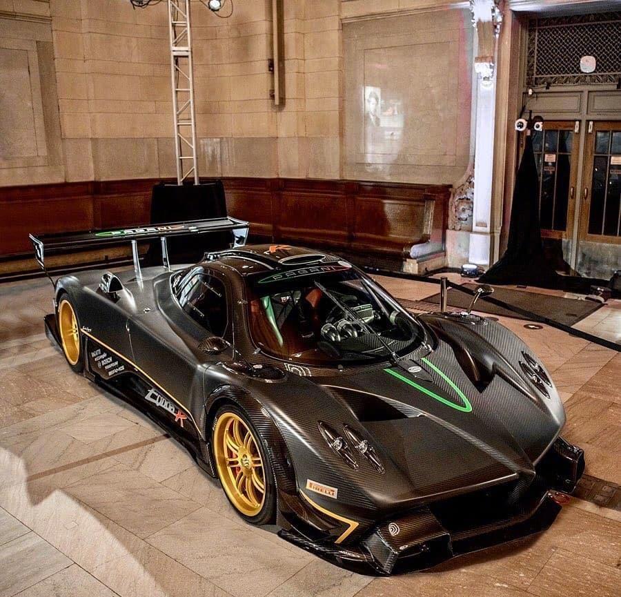 黑色Pagani Zonda R一个字“酷”