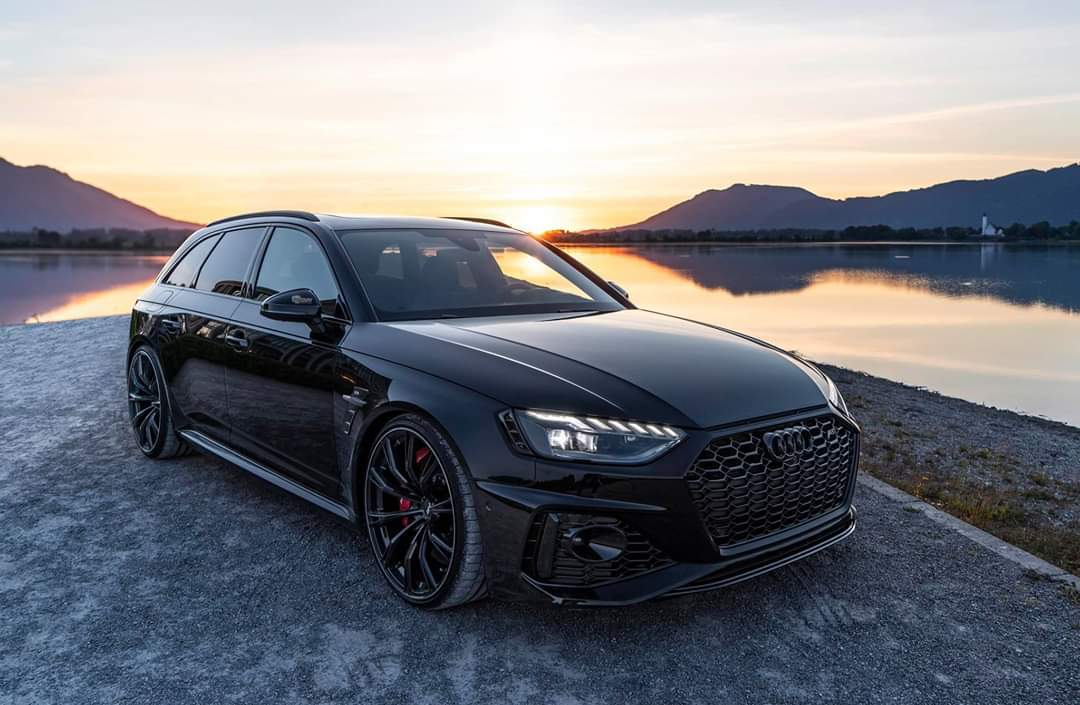 汽车美图:黑武士奥迪rs4 avant abt