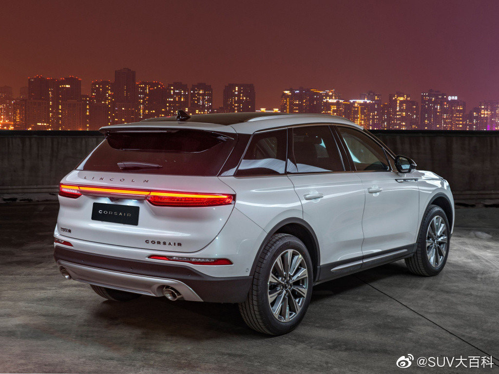 好看的汽车图片:国产林肯冒险家今晚正式上市